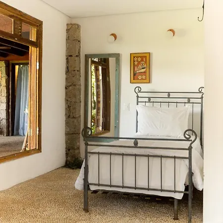 Feiticeira Guesthouse-3